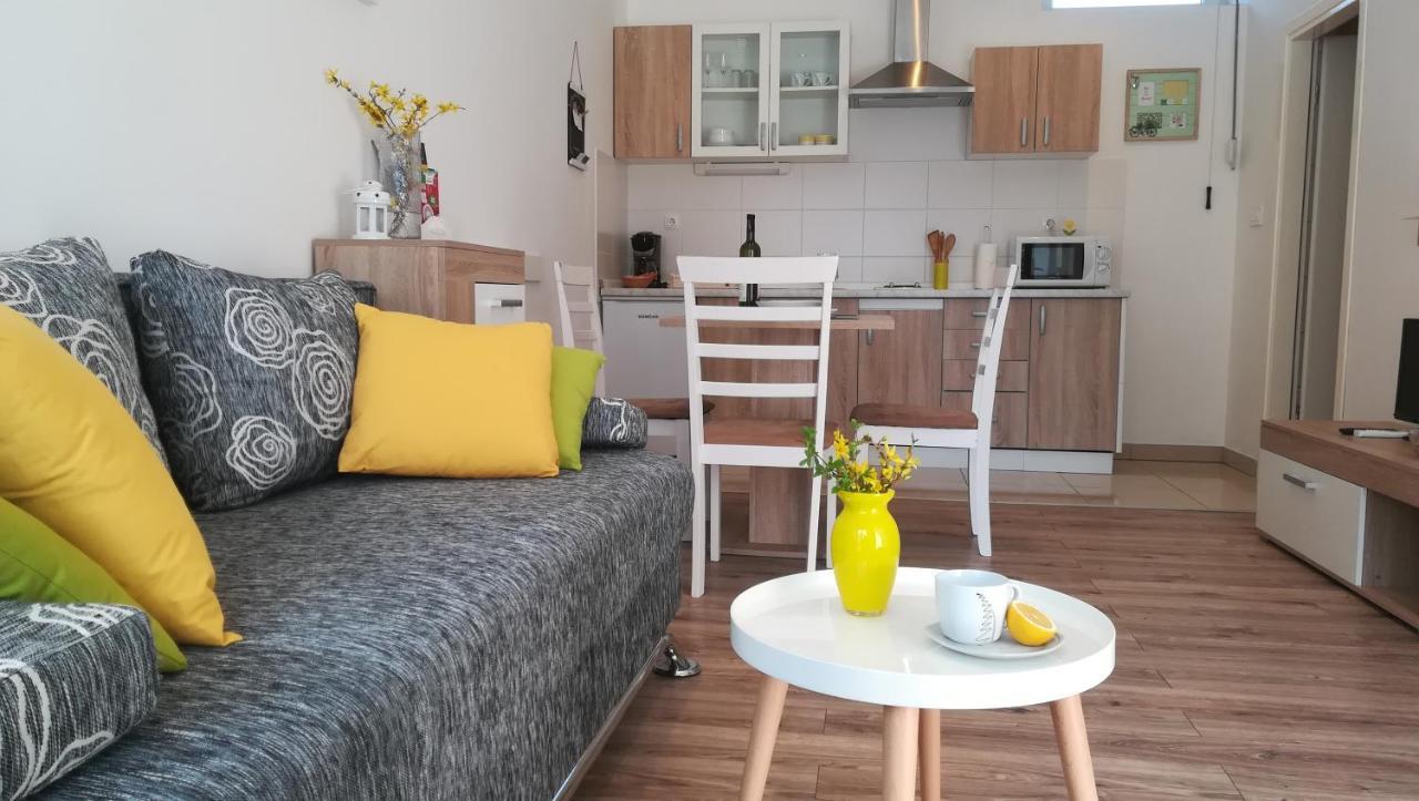Apartment Near Center,Beach,Bus +Free Parking Zadar Buitenkant foto