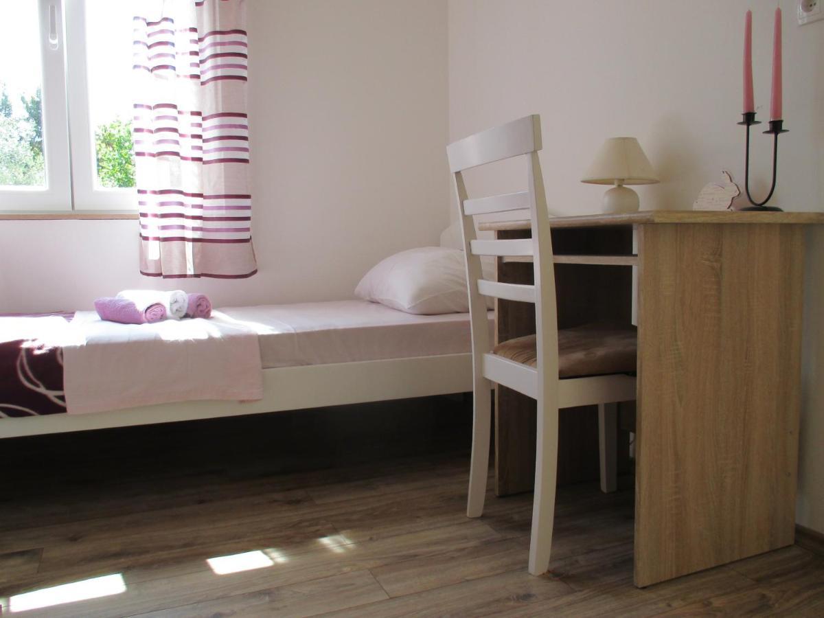 Apartment Near Center,Beach,Bus +Free Parking Zadar Buitenkant foto