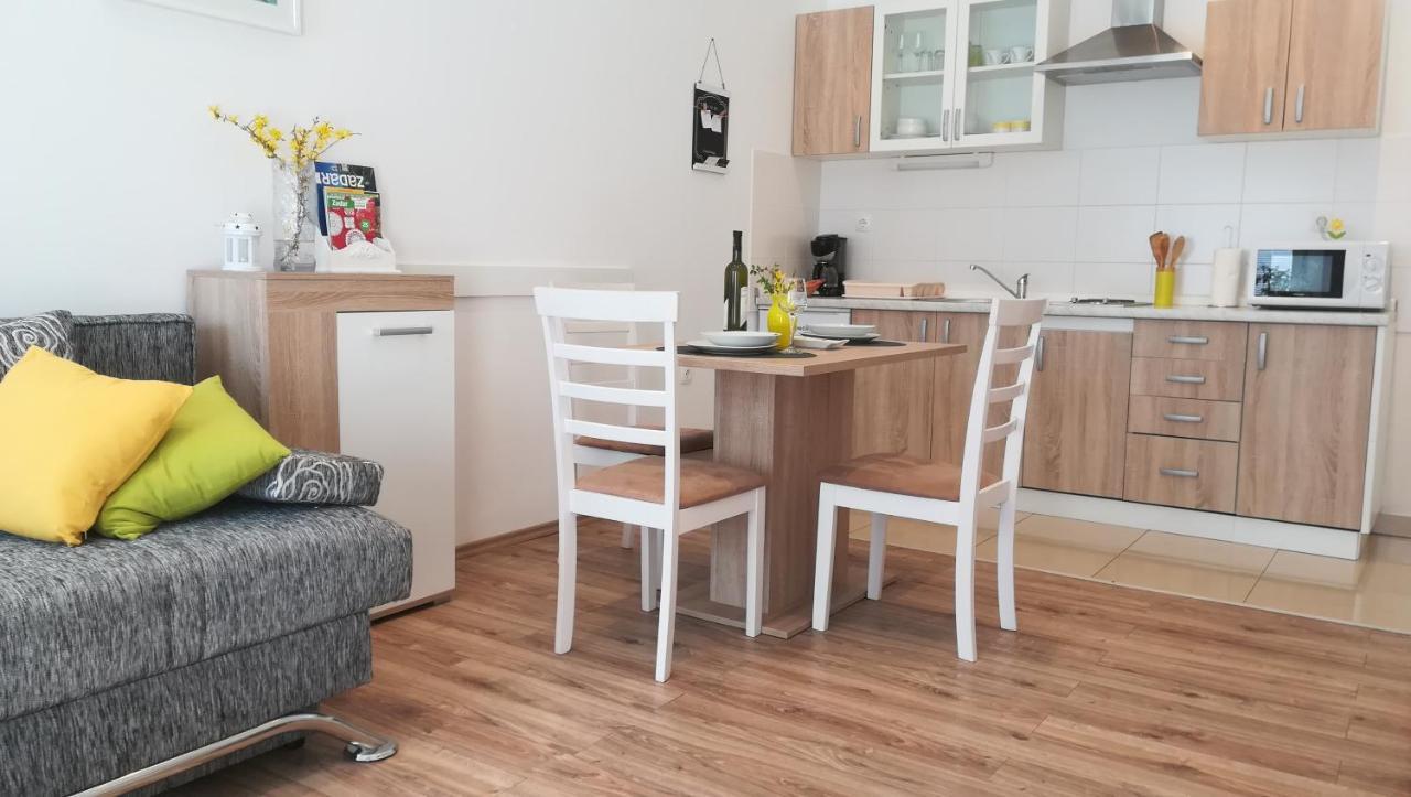 Apartment Near Center,Beach,Bus +Free Parking Zadar Buitenkant foto
